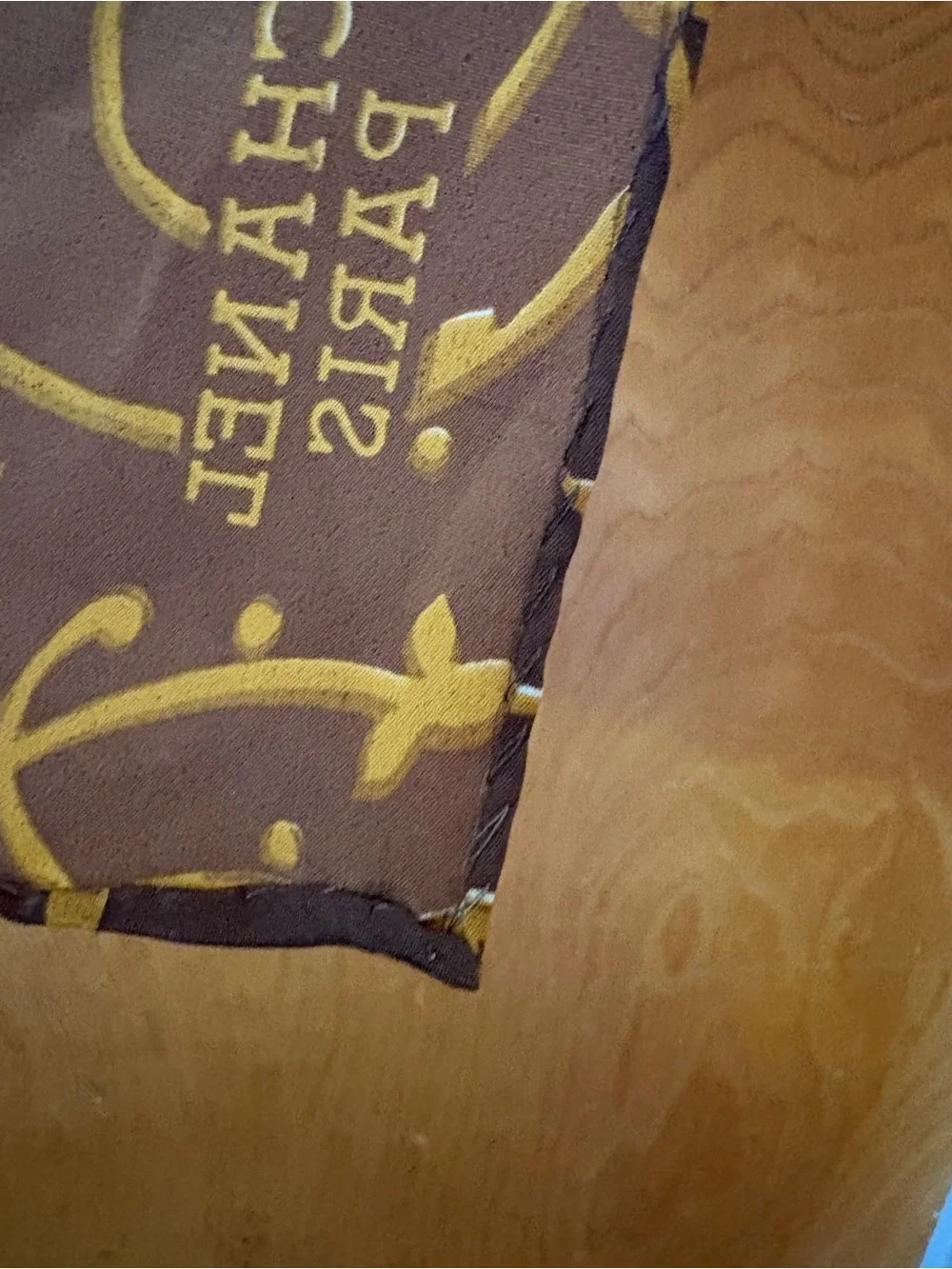 fashion CHANEL Brown and Gold Sunflower Baroque Floral Silk Scarf 34x34